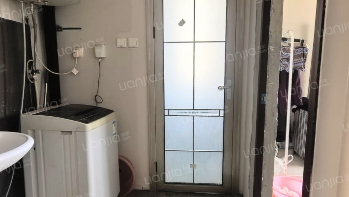 京港澳高速北口西侧 央企开发 南北通透三居-卫生间