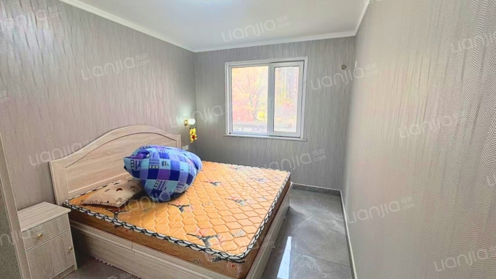 房本满二  电梯房 集中供暖 107国道旁出行方便-卧室A