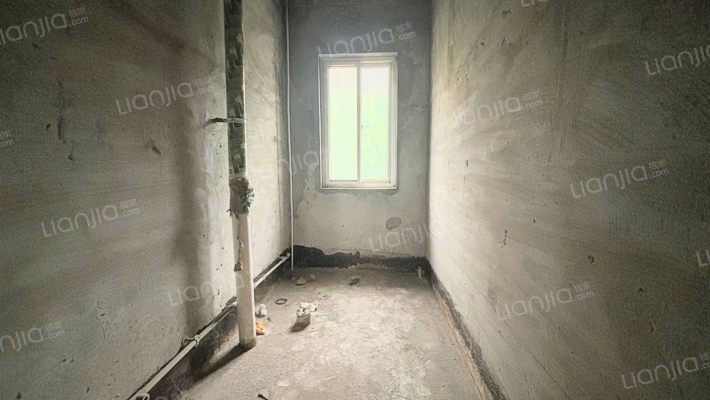 名流丽苑上叠别墅，位于涿州市区的别墅区，得房率高-卫生间B