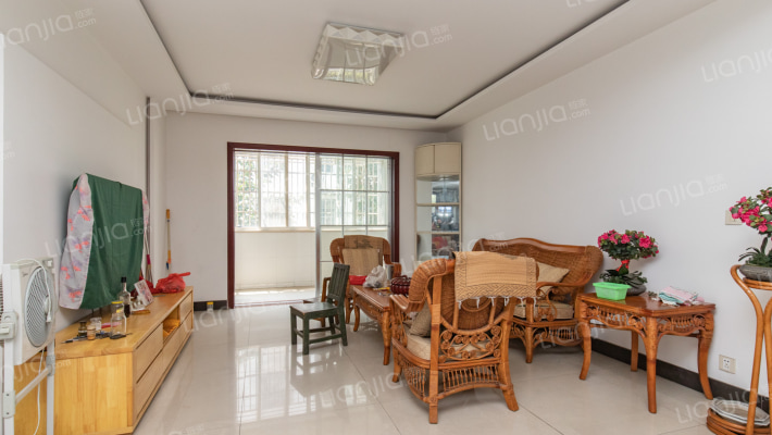 中心嘉园二手房实景图