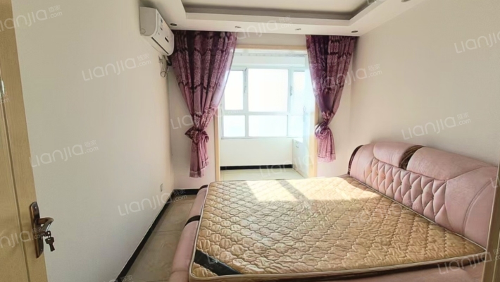 金阳瑞景 2室1厅 南 北-卧室A