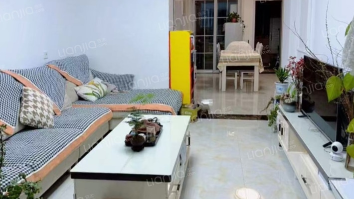 云河公寓二手房实景图