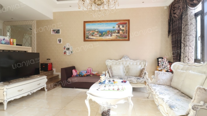 万科·红郡二手房实景图