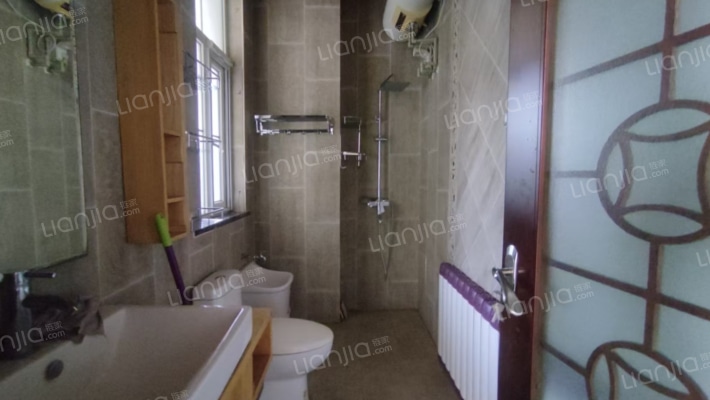 必看房，独栋琉璃湖别墅，产权清晰，无抵押-卫生间A