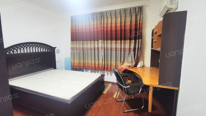 70年大产权，房证满二，次新房，通勤北京，交通方便。-卧室C