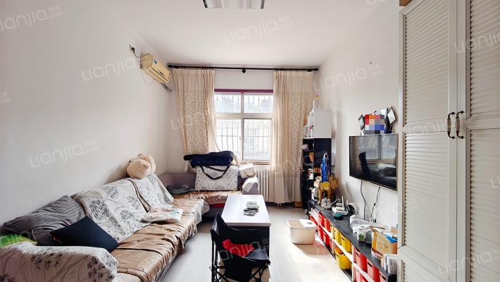 泰安市服装研究所宿舍二手房实景图