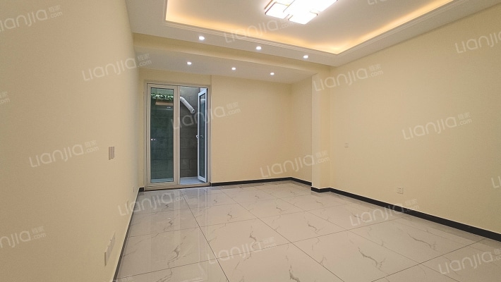 华融现代城洋房 下跃86+65平 阳光房+小院 精装未住-客厅B