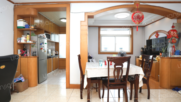 朱方路206号院二手房实景图