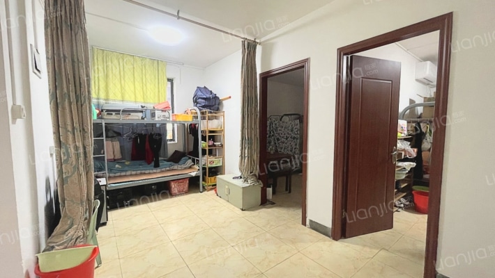 吉庇新村二手房实景图