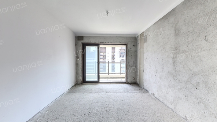 首开龙湖天钜三期二手房实景图