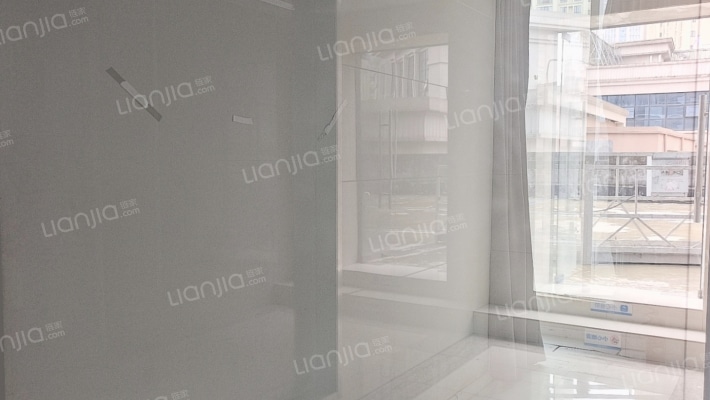 美的财智中心二手房实景图