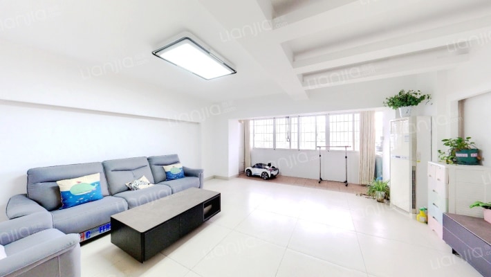 在水一方二手房实景图