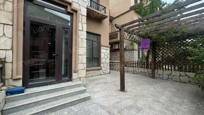 精装！联排带院，满五唯一 高尔夫别墅区 业主靠谱卖-花园