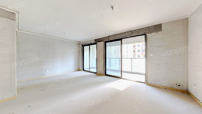 元垄尚都会二手房实景图