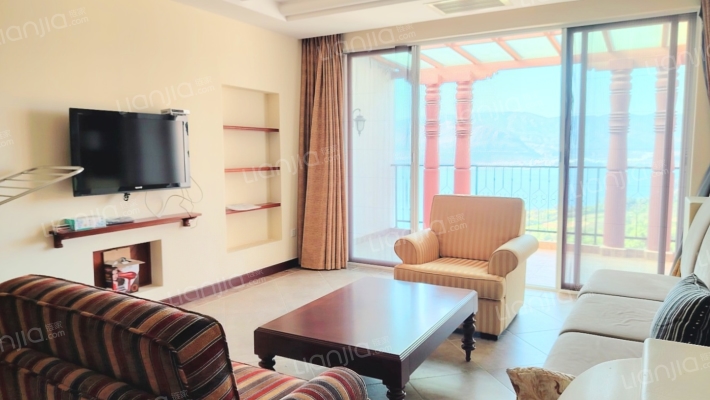 春城湖畔度假村二手房实景图