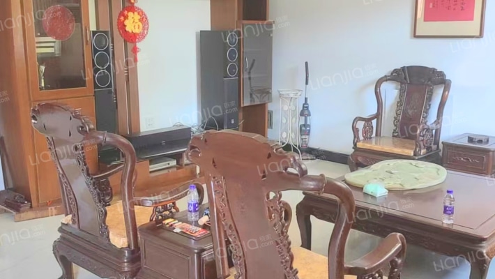 溪西三区圣罗村二手房实景图