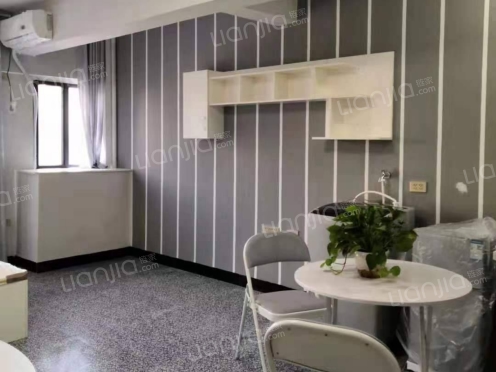 整租·山水凤凰城 1室0厅 东南