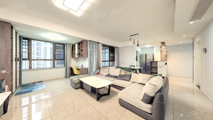 鲁能公馆2区二手房实景图