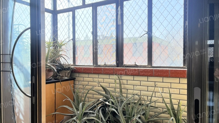 范阳路 市政府 铁道部建厂局 中间楼层精装修-阳台