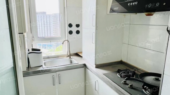 弘德缘房本满二好楼层，朝西，无遮挡，采光好，-厨房