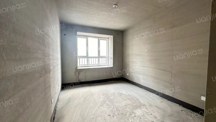 好楼层，采光好，全天都能进光，小区楼间距长，绿化高-卧室A