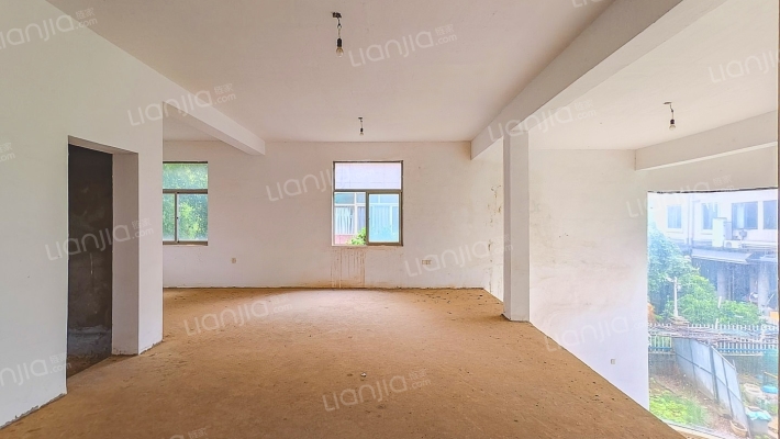 翡翠山庄二手房实景图