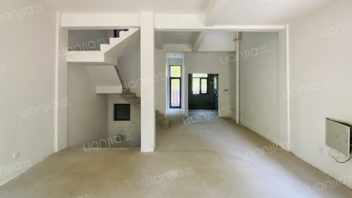 望岳山居二手房实景图