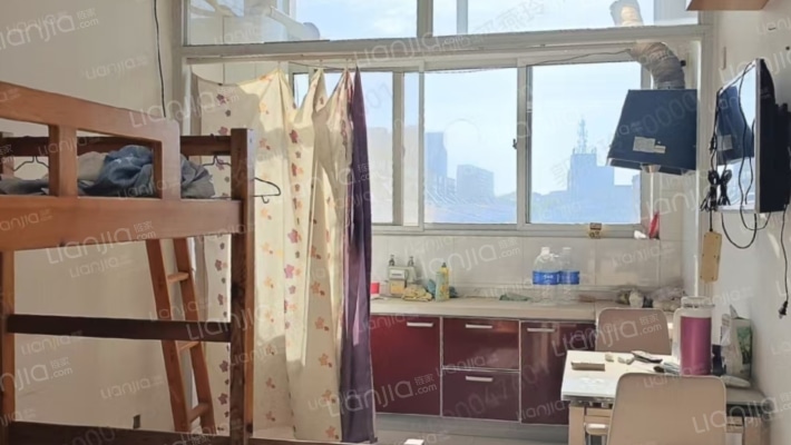 步行即可到达，南侧菜市场，宜家旺购物广场-卧室