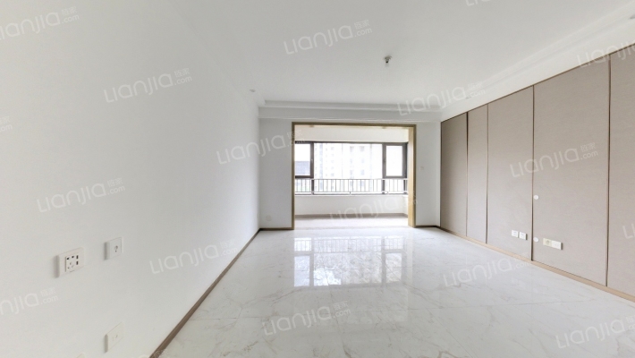 鲁商中央公馆二手房实景图