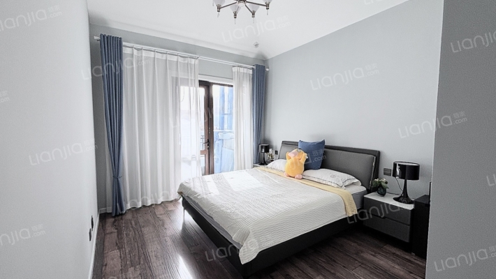 鸿坤理想尔湾 4室2厅 南 北-卧室D