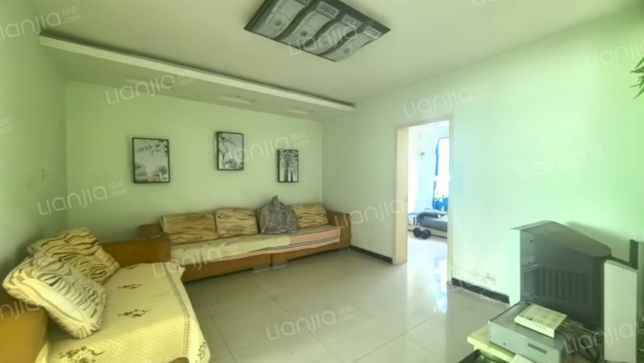 食品城小食品酒类市场二手房实景图