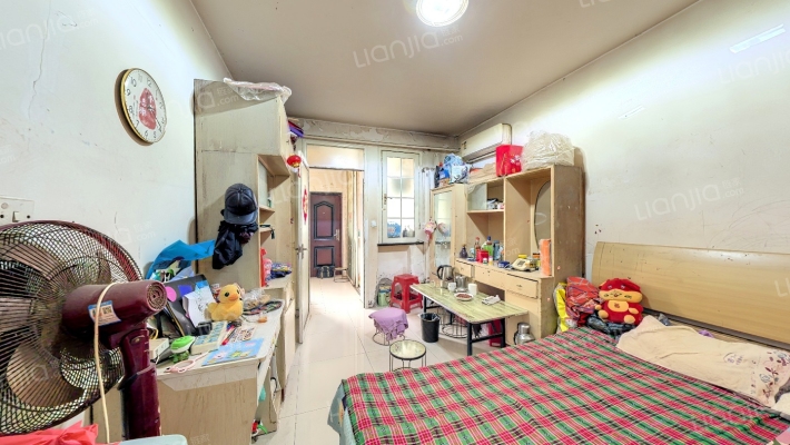 新石中路省四建二手房实景图