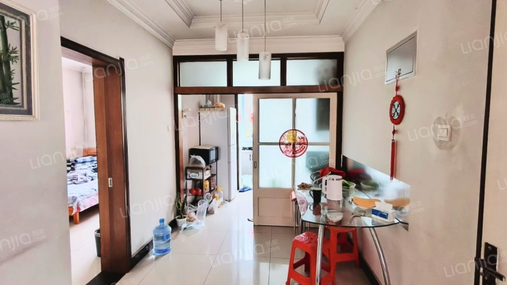 集中供暖步梯房  采光好 户型方正  出行方便-餐厅