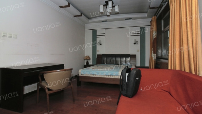 房本满五唯一，联排别墅，纯南大院子，方正-卧室B