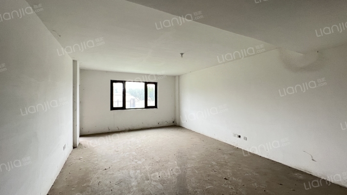 碩豐雅居二手房实景图