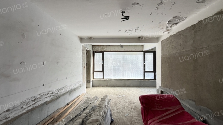 中拥蓝天下垅墅二手房实景图