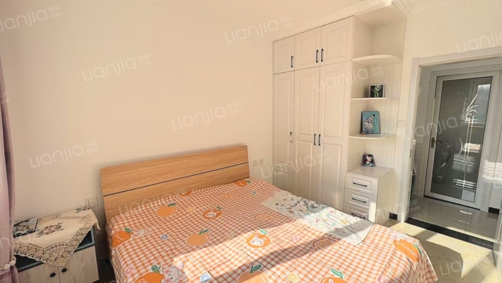 房本满二 精装修拎包入住 南北通透户型-卧室A