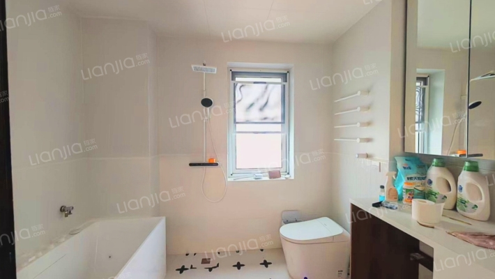 板楼，低密度小区，集中供暖，出门德信公园。-卫生间B