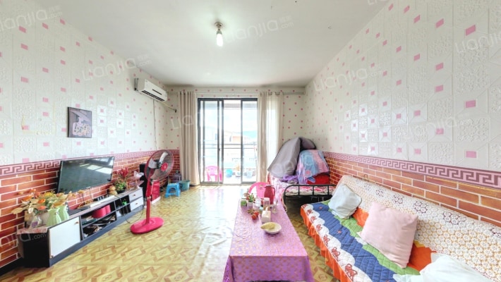 跨湖苑二手房实景图