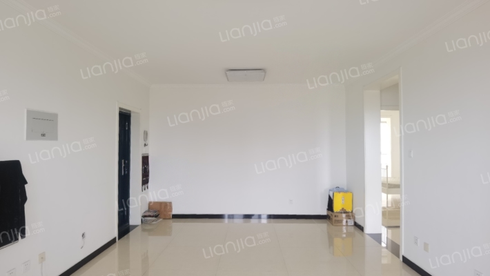 水岸花城小区南北通透精装修大两居，大社区交通便利-餐厅