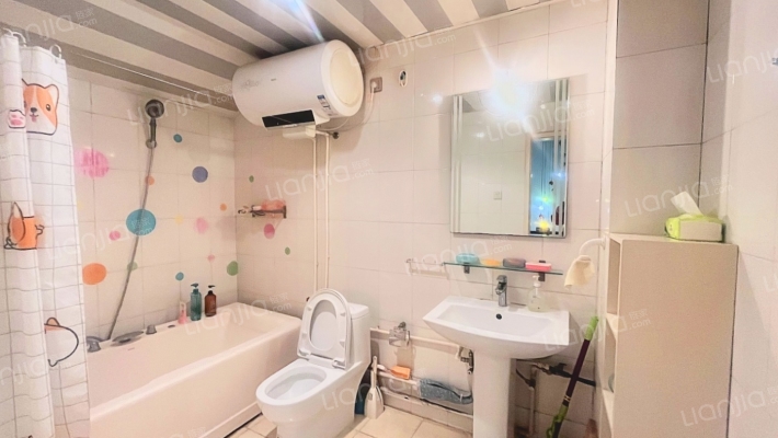 永安小区 4室2厅 南 北-卫生间B