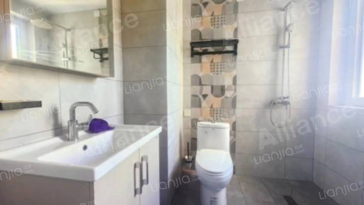 西京都高尔夫别墅区 85平精装南北两局 景观房急售-卫生间