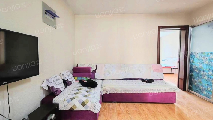 中荣金水国际花园B区二手房实景图