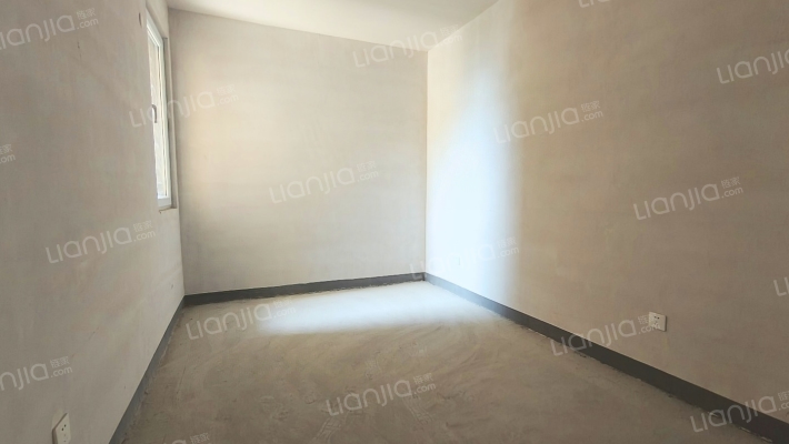 小区大社区，小区环境优美，物业管理完善，70年产权-卧室B