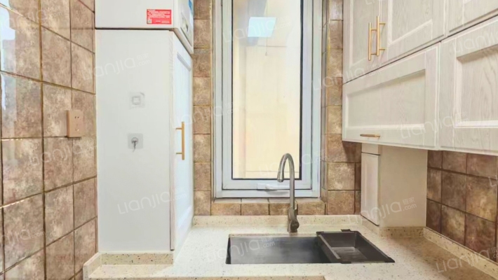 三利中和城C区全阳两居  全天采光 价格可议-厨房