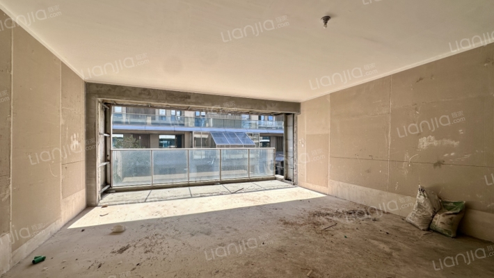 华侨城万科湖山二手房实景图