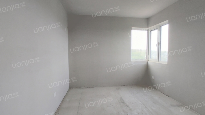 70年大产权，房证满二，次新房，通勤北京，交通方便。-卧室B