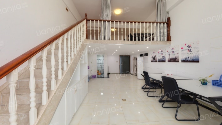 星河国际二手房实景图