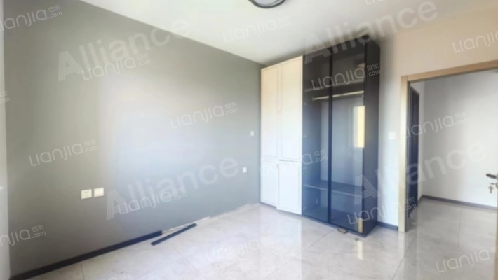 西京都高尔夫别墅区 85平精装南北两局 景观房急售-卧室B