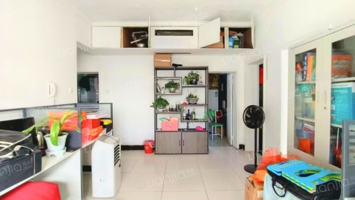 华阳水电单位房户型方正  南北通透  客厅两个卧室朝南-餐厅